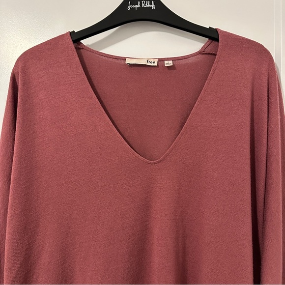 Wilfred Free Aritzia Raspberry Maroon Long Sleeve Flowy Top Size Small Women’s - Picture 2 of 8